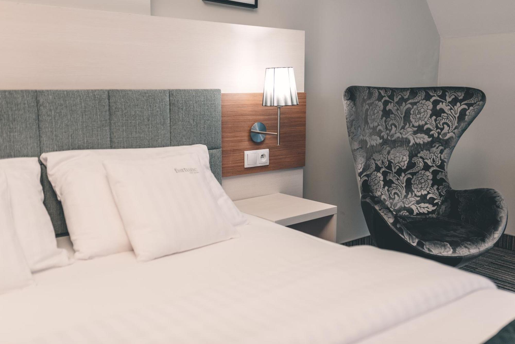 Fortune Old Town Boutique Апарт-готель 3*